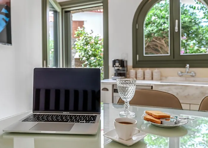 Mrs Kalis Amonakliós