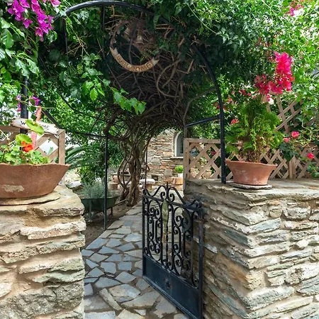 Апартаменты Mrs Kalis *