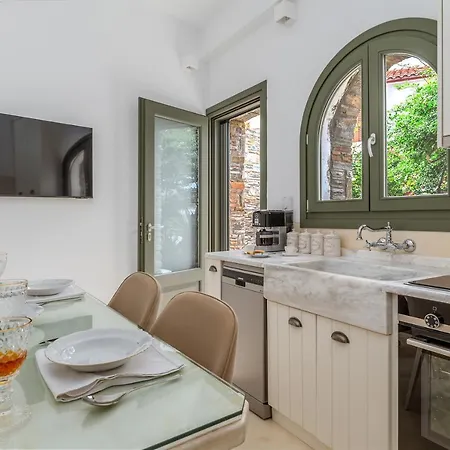 Mrs Kalis Апартаменты *