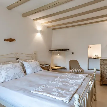 Mrs Kalis Amonaklios