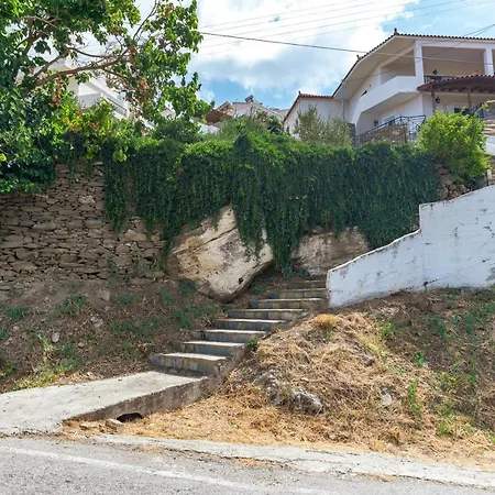 Mrs Kalis Amonaklios