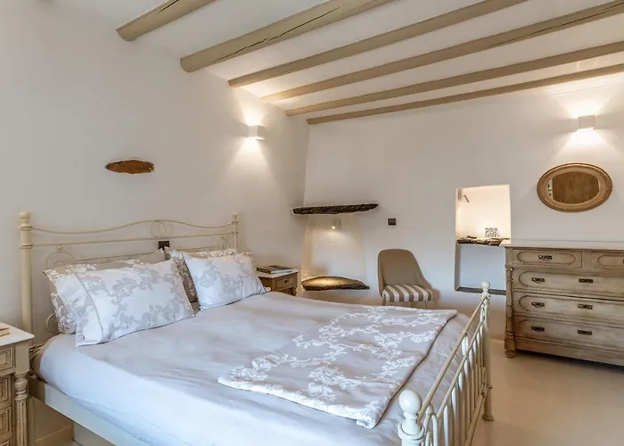 Mrs Kalis Amonakliós